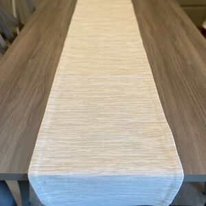 Crate & Barrel Aspen Cotton Dining Table Runner 90 x 14